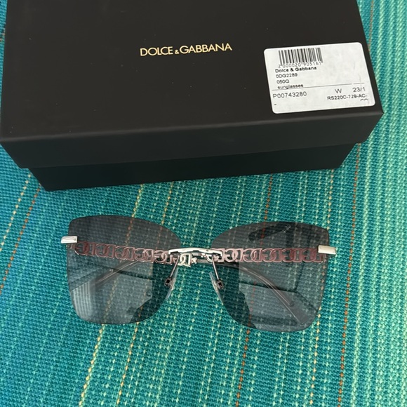 Dolce & Gabbana Logo-embellished square Sunglasses - Picture 1 of 6